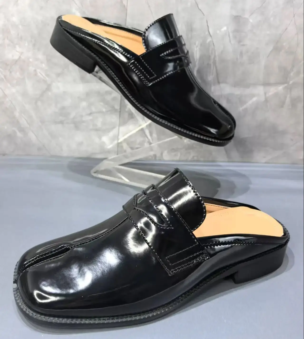 Split Toe Tabi Men's Slippers  - مراجعة Men'S Shoes With Toes وسعره