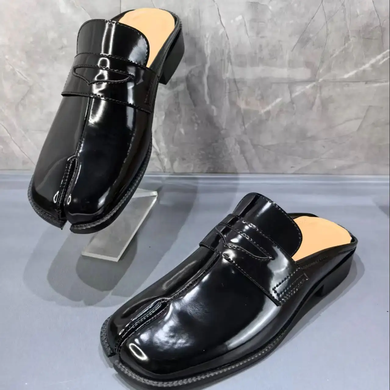 Split Toe Tabi Men's Slippers  - مراجعة Men'S Shoes With Toes وسعره