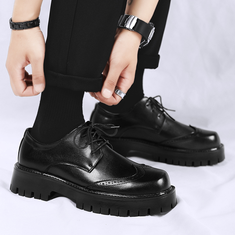 Hight Quality 2024 Spring New  - مراجعة Men Shoes Louboutin وسعره